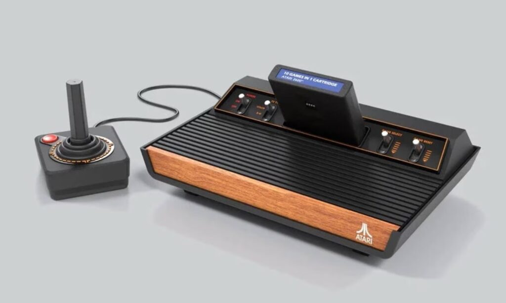 Los clasicos nunca pasan de moda: Atari 2600 vuelve a estar a la venta.