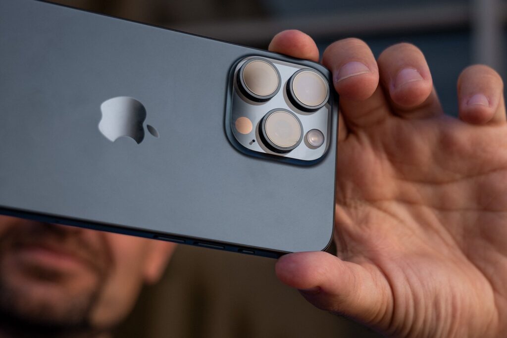 El iPhone 15 Pro Introduce la Función Revolucionaria de Grabación de Videos en 3D.